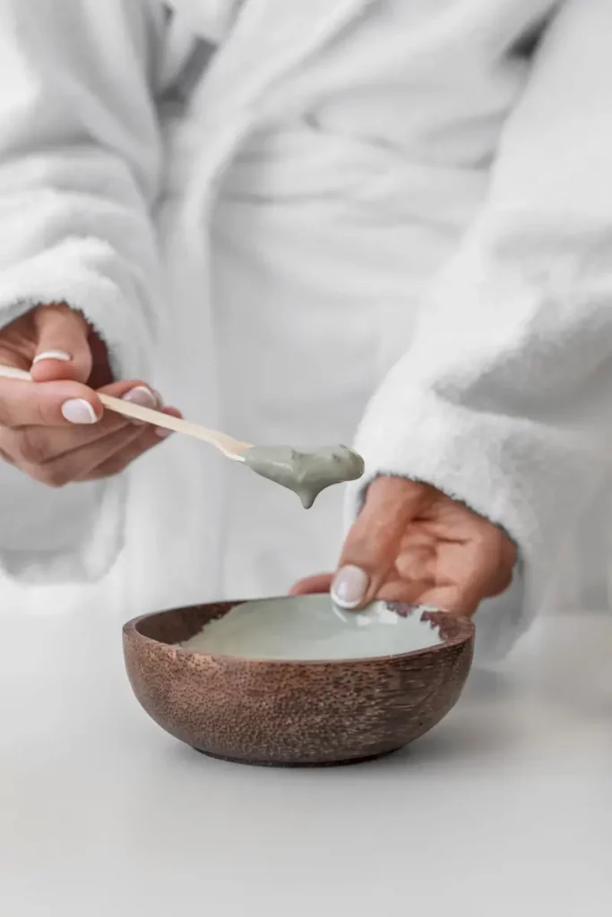 How to use bentonite clay mask